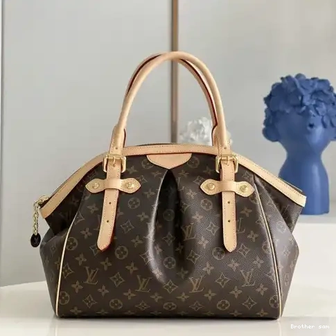 LV Bag 2201YA0019 0806